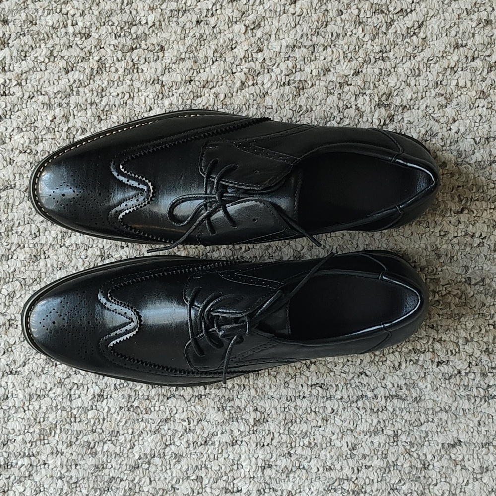 Classic Black Men's Dress Shoes Brand New, Never Wore.